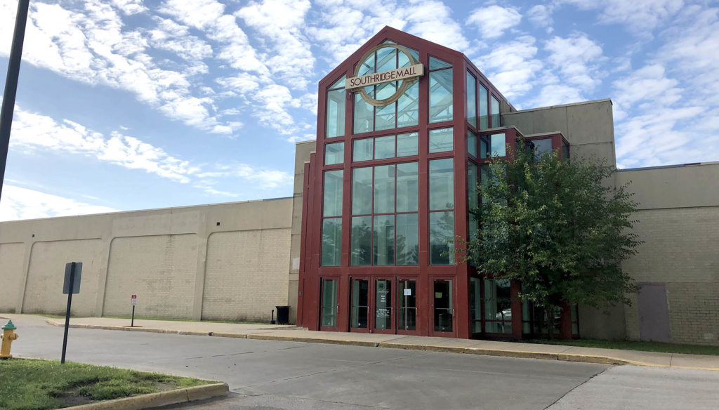 Southridge Mall west end shops_