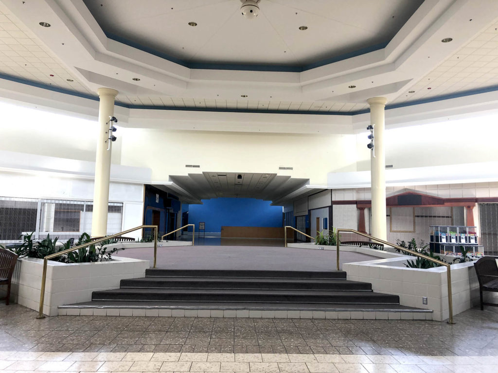Southridge mall stage_
