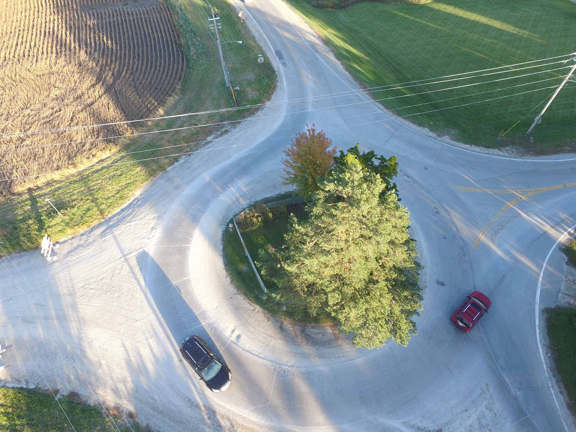 Read more about the article Cemetery in the middle of the road