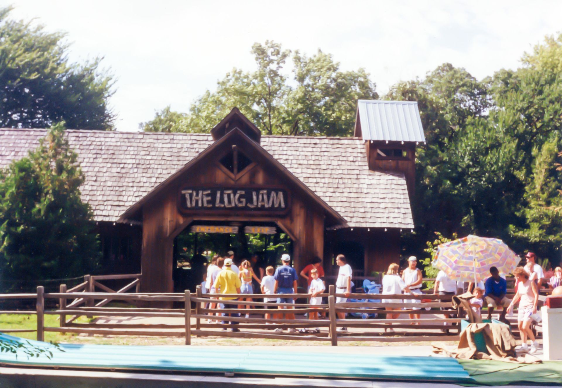 Joyland park log jam