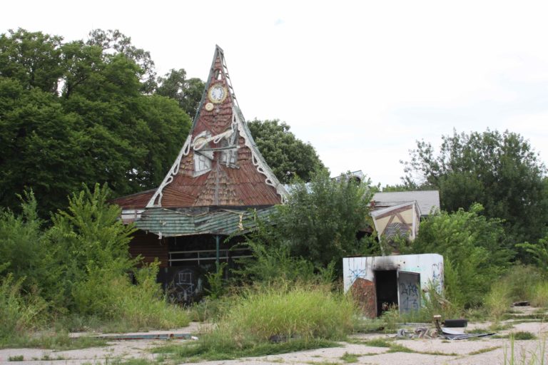 Joyland Whacky Shack